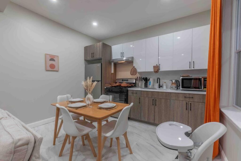 Pumpkin Premise By Airport, 5 Beds, Sleeps 8, Book 7 Days, Get 20 Percent Off Apartamento